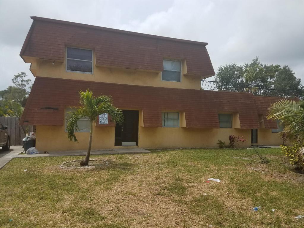 743 Bonnie Lane - Photo 1