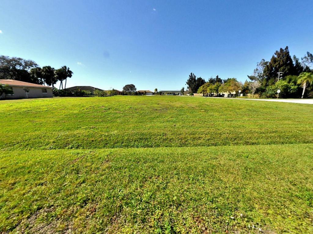 85 Pinewood Lane - Photo 1