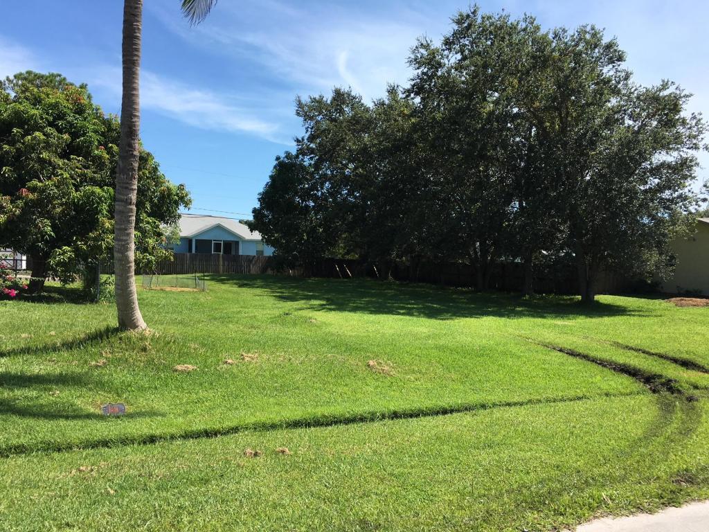 981 Walters Terrace - Photo 1
