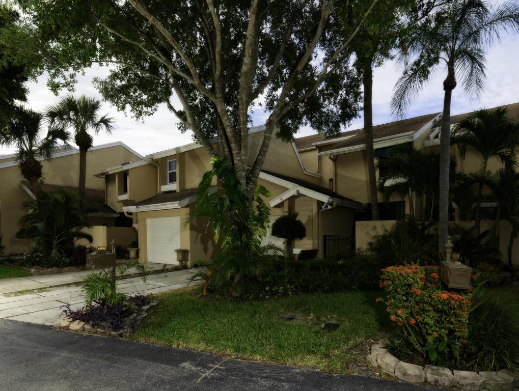 6595 Parkview Drive - Photo 1