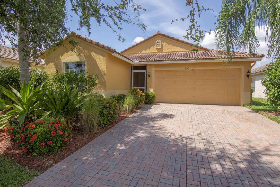 832 Greenwich Court - Photo 1