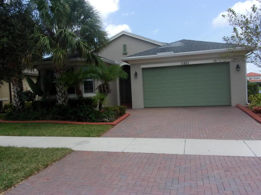 11821 Crestwood Circle - Photo 1
