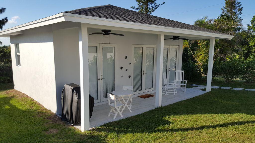 811 Hibiscus Avenue - Photo 1