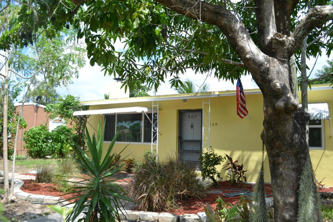 809 Aspen Road - Photo 1