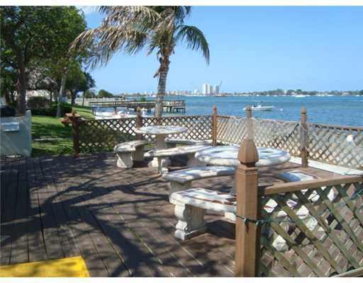 5600 Flagler Drive - Photo 1