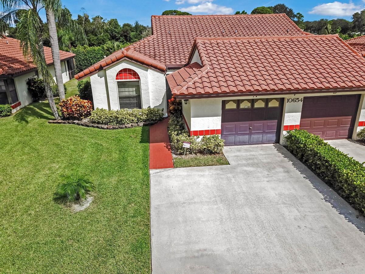 10654 Beach Palm Court - Photo 1