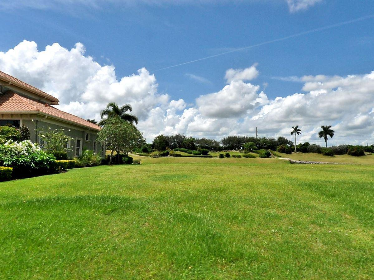 218 Bella Strano - Photo 1