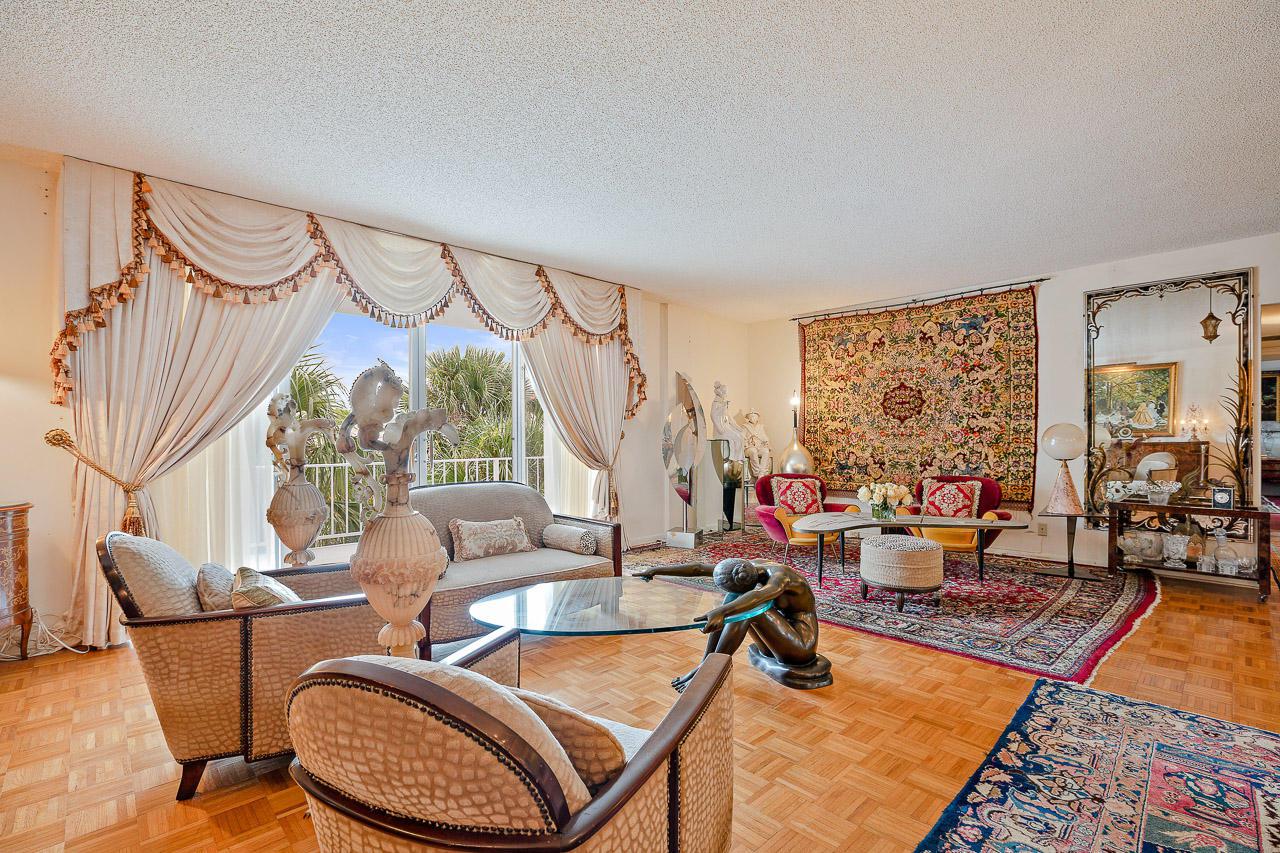 100 Worth Avenue - Photo 1