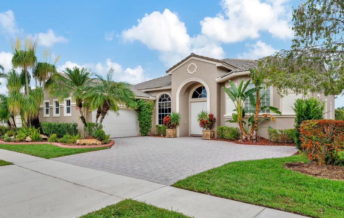 9539 Lantern Bay Circle - Photo 1