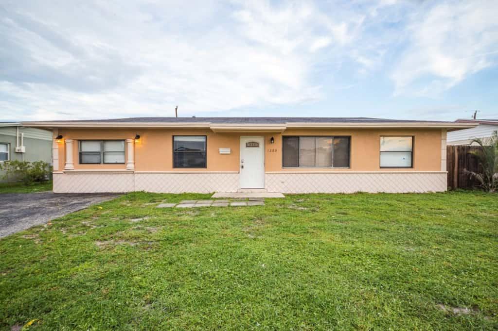 1280 6th Way - Photo 1