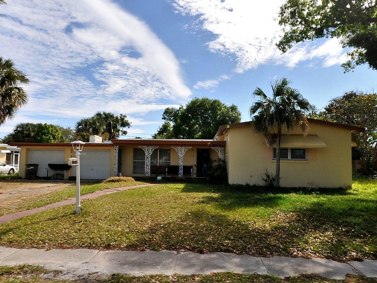 1118 Sunrise Boulevard - Photo 1