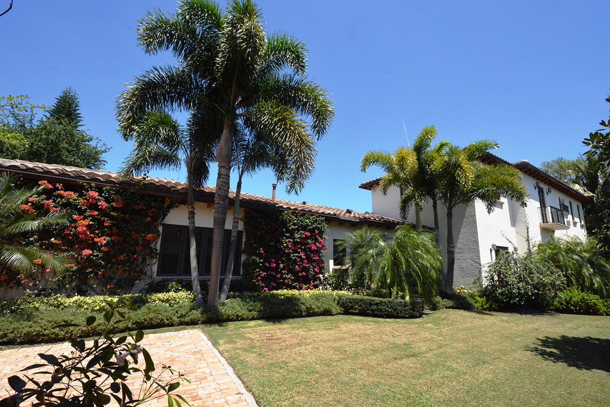 201 Palmetto Lane - Photo 1