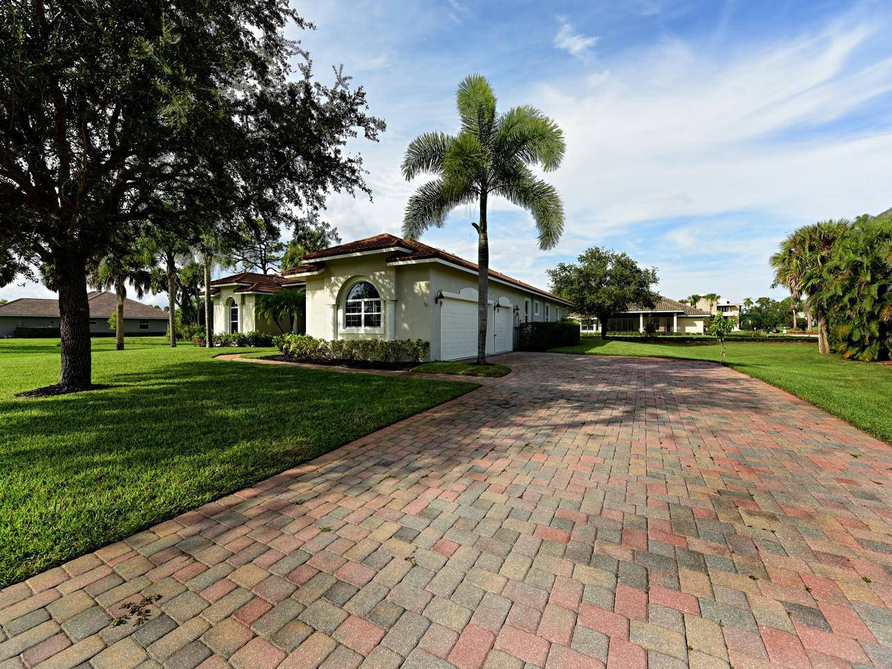 9404 Pinebark Court - Photo 1
