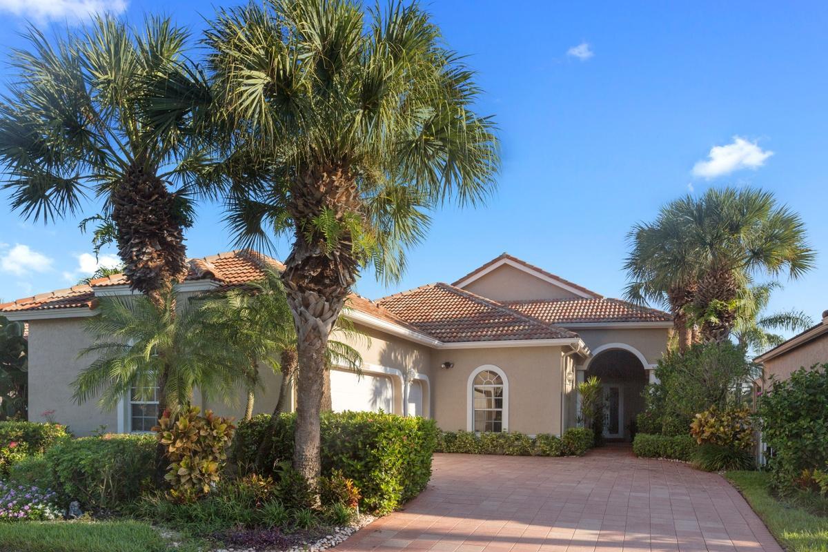 10810 Greenbriar Villa Drive - Photo 1