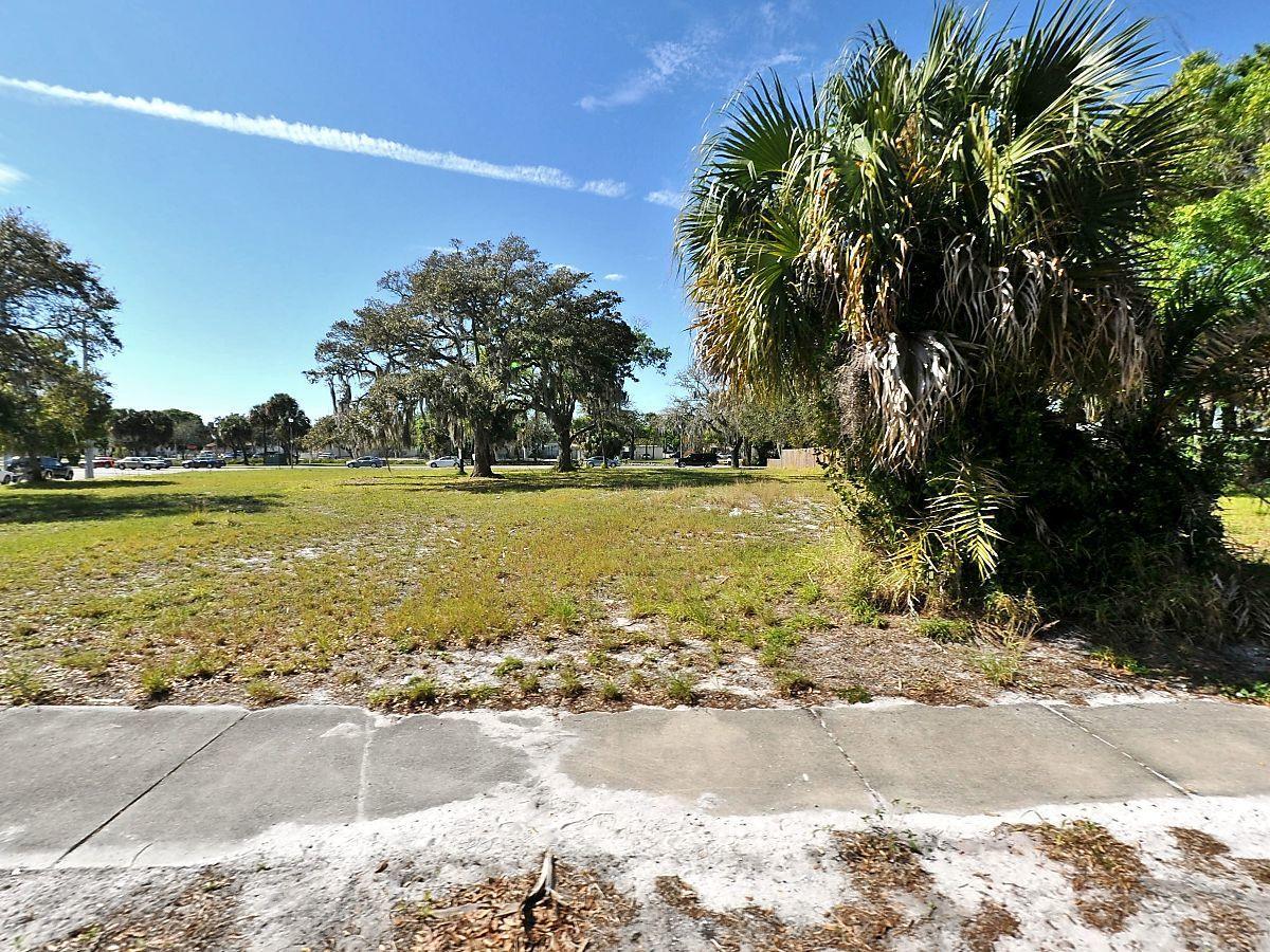405 6th Street - Photo 1