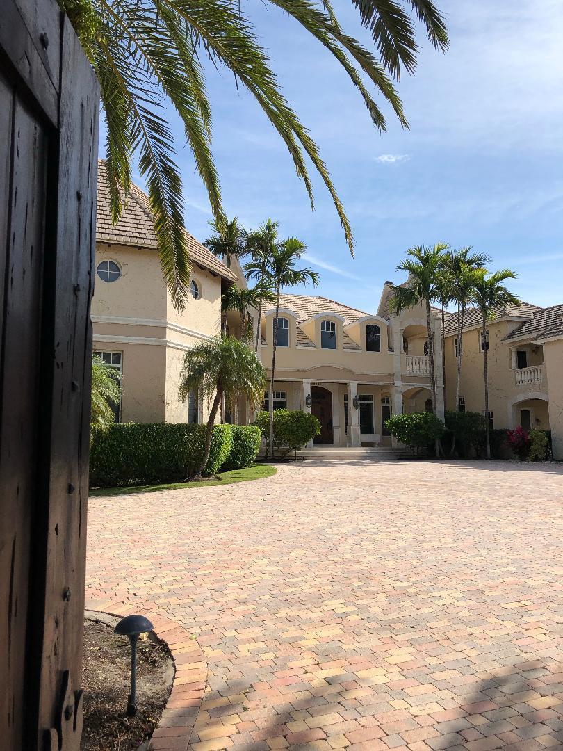 611 Ocean Boulevard - Photo 1