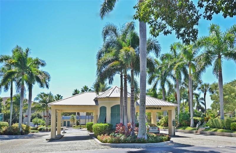 18 Royal Palm Way - Photo 1