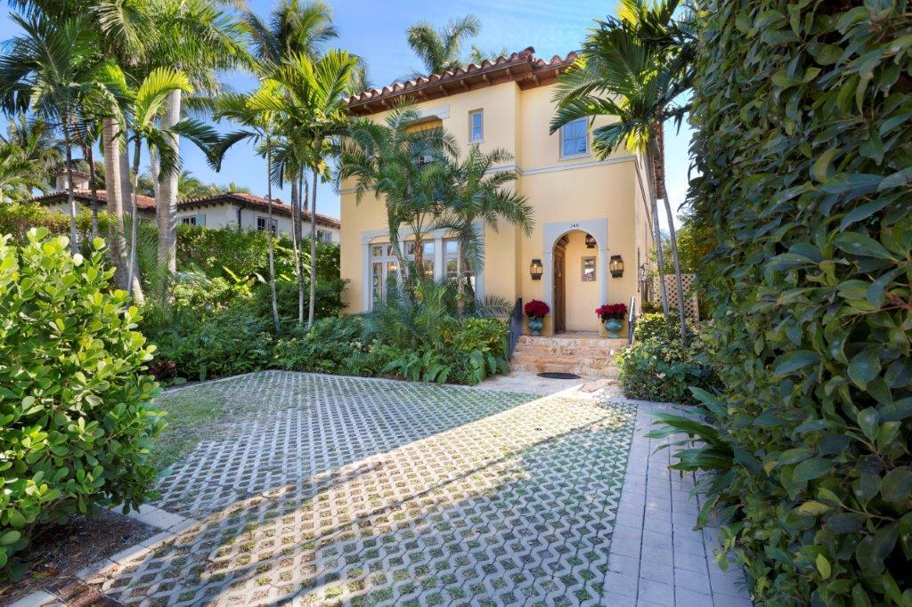346 Seabreeze Avenue - Photo 1