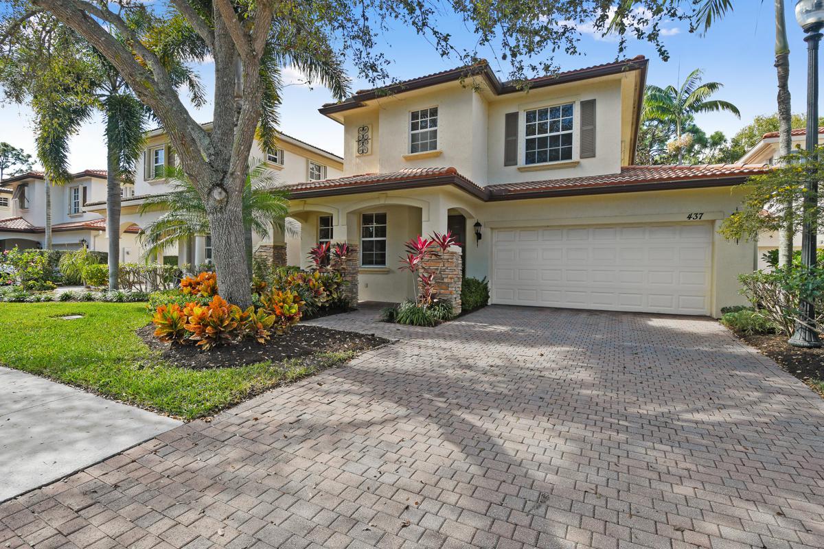437 Pumpkin Drive - Photo 1