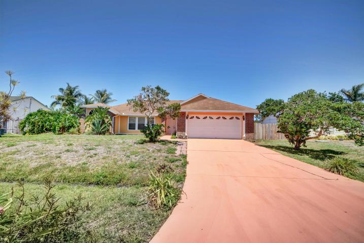 1273 Janette Avenue - Photo 1