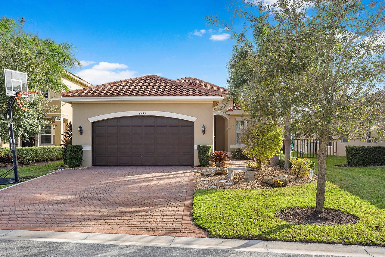 8153 Pinnacle Pass Way - Photo 1