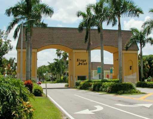 124 Tuscany B - Photo 1