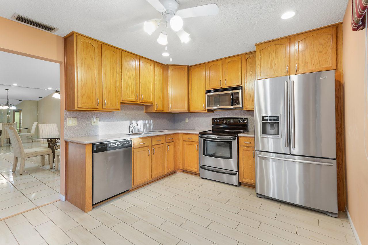 5491 Viburnum Circle - Photo 1