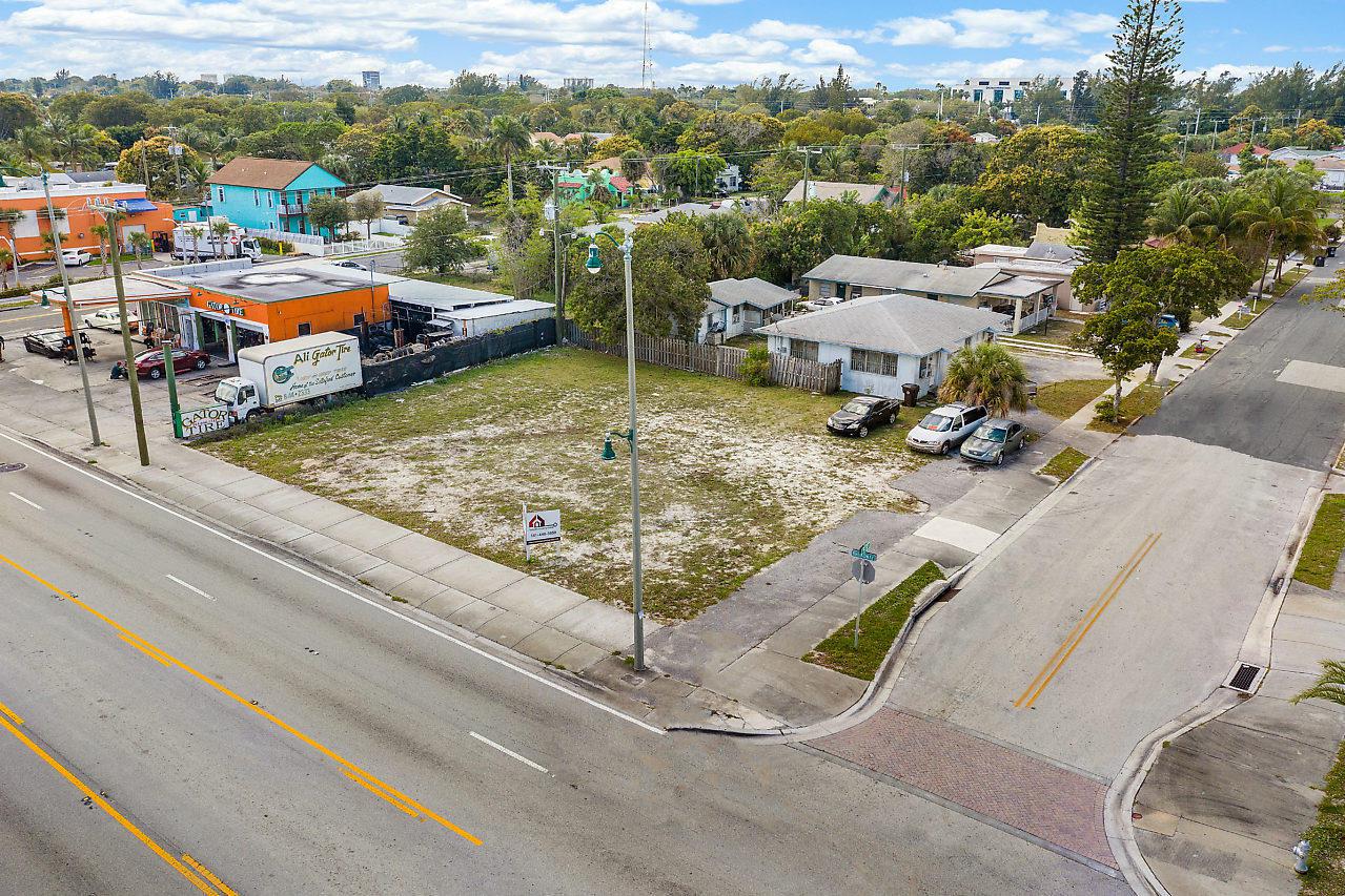 5111 Broadway - Photo 1