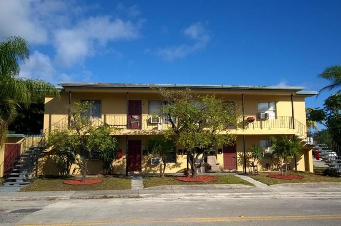 1501 Federal Highway - Photo 1