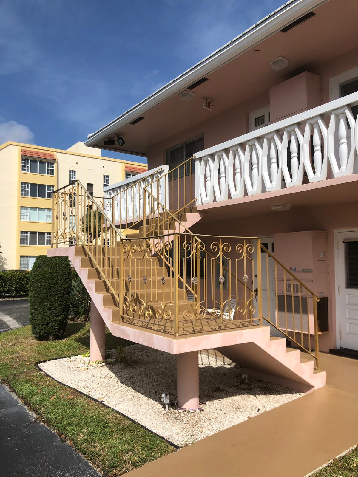 300 20th Street - Photo 1