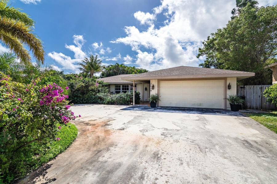 2610 Sun Cove Lane - Photo 1