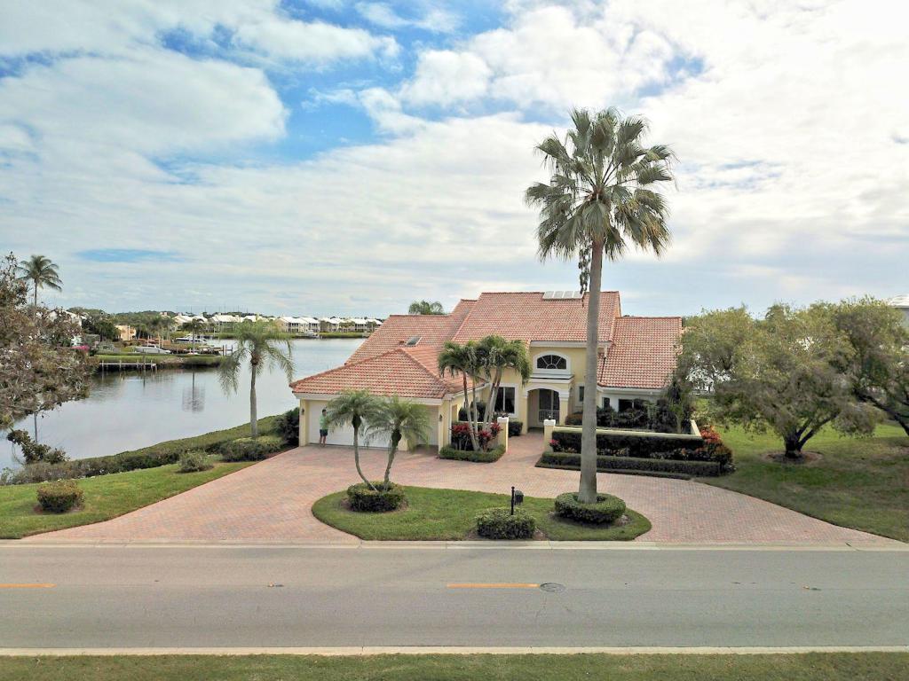 133 Regatta Drive - Photo 1