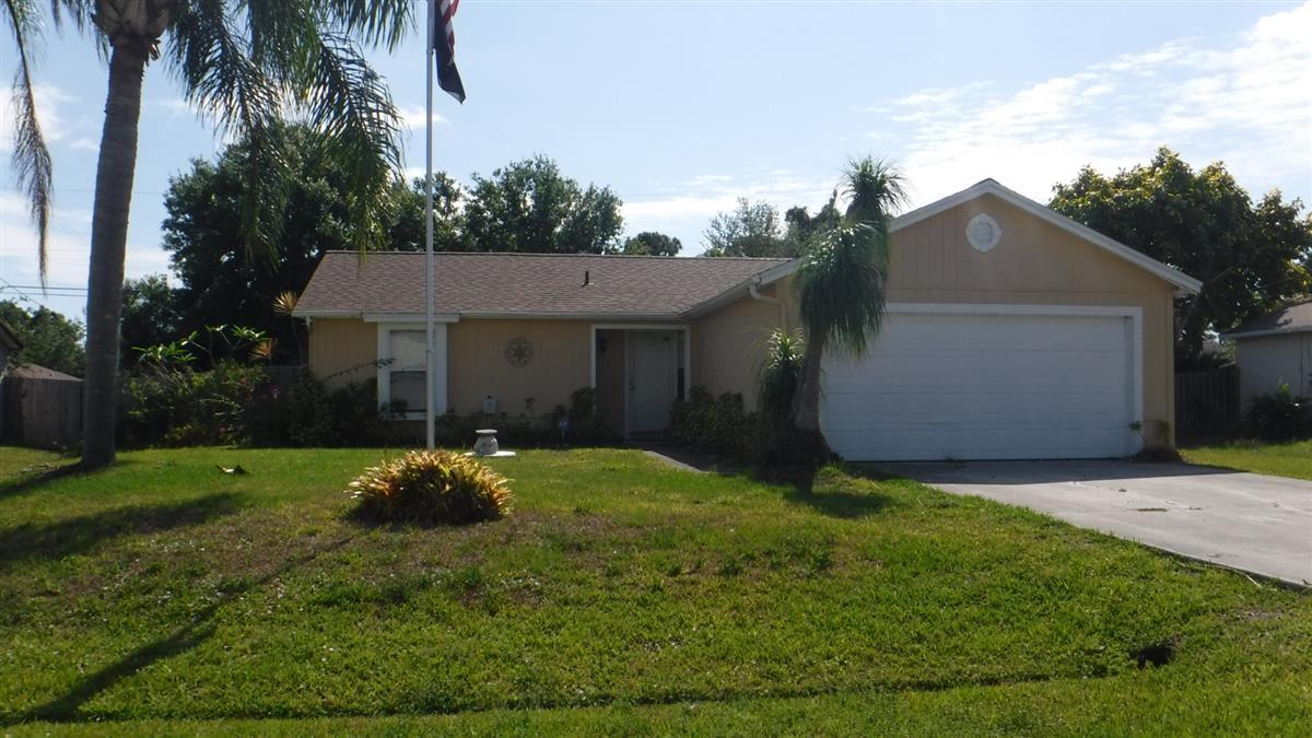 2341 Beechwood Terrace - Photo 1