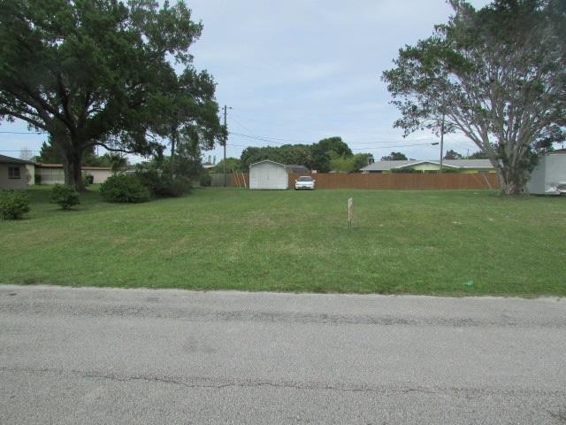 305 Bay Street - Photo 1