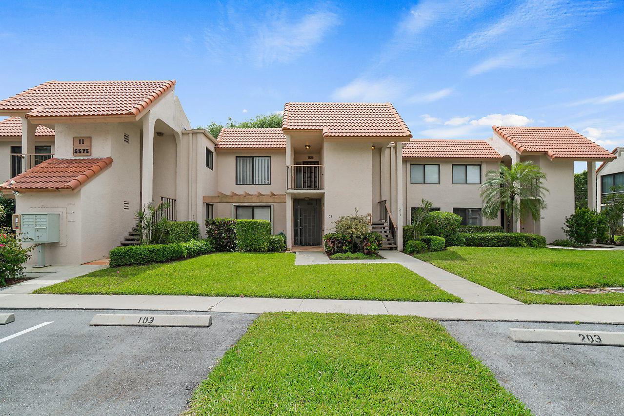 5575 Fairway Park Drive - Photo 1