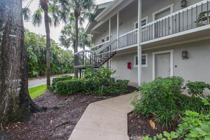 11863 Wimbledon Circle - Photo 1