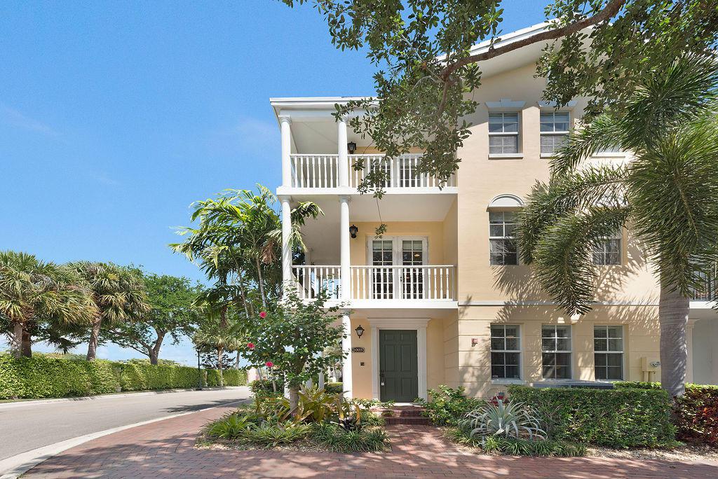 1003 Heritage Club Circle - Photo 1