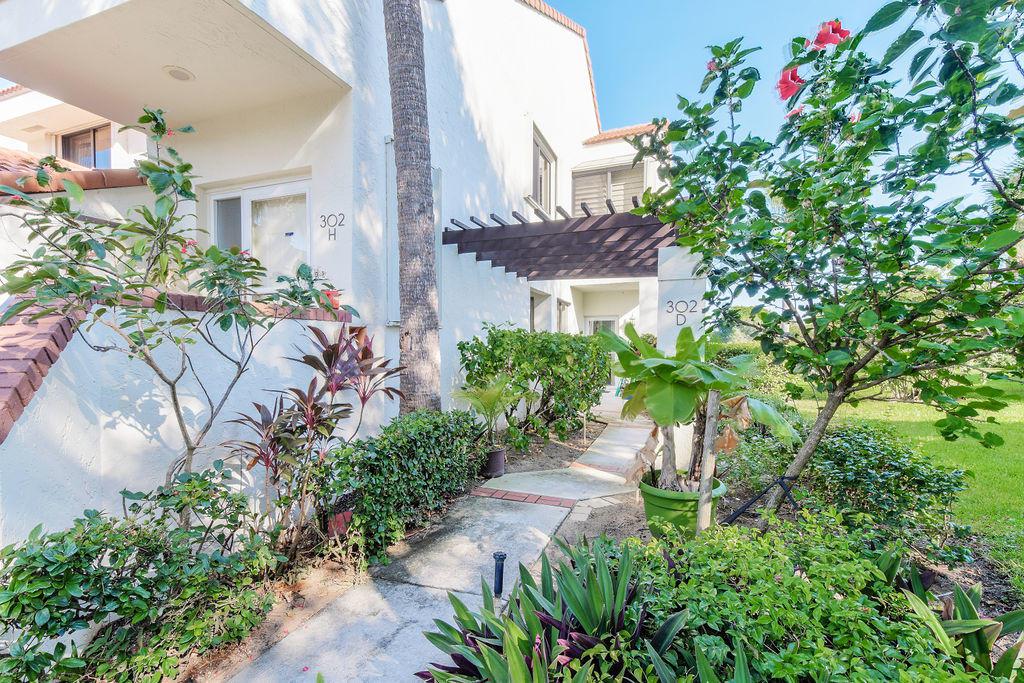 302 Sea Oats Drive - Photo 1