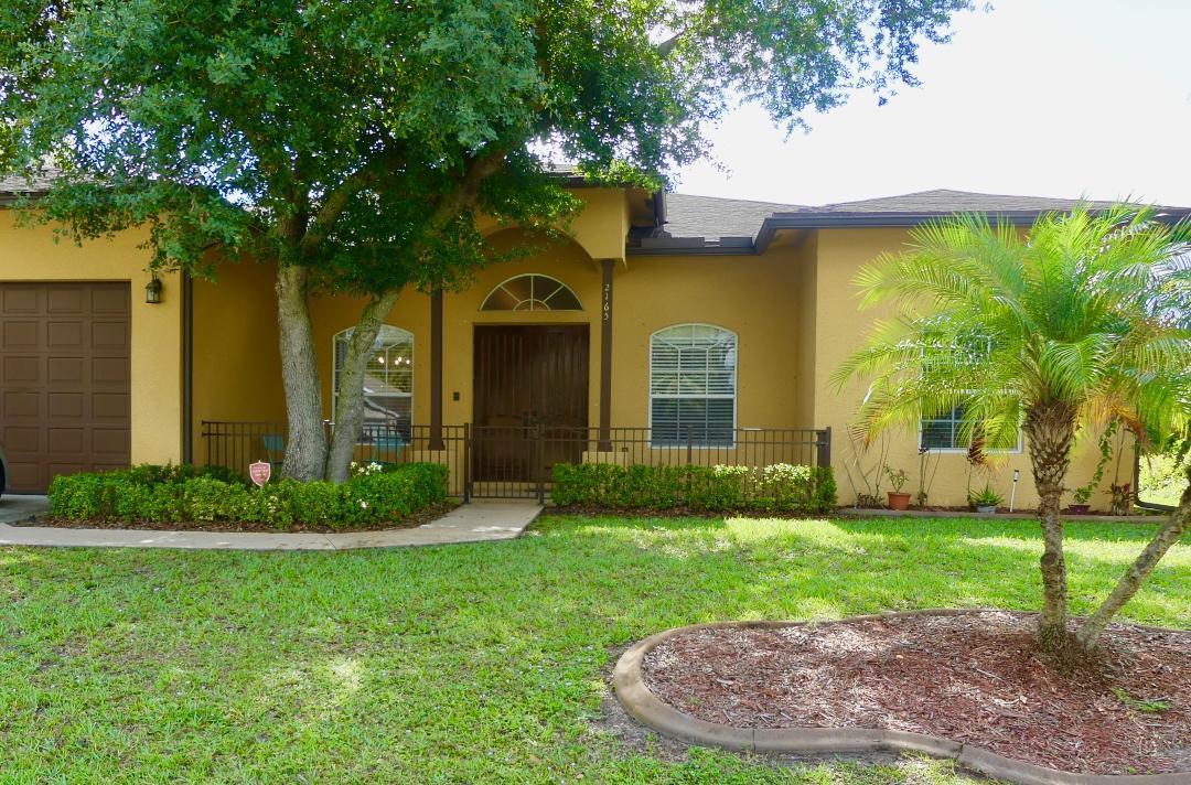2165 Pamona Street - Photo 1