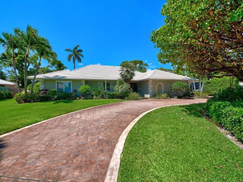 466 Country Club Drive - Photo 1