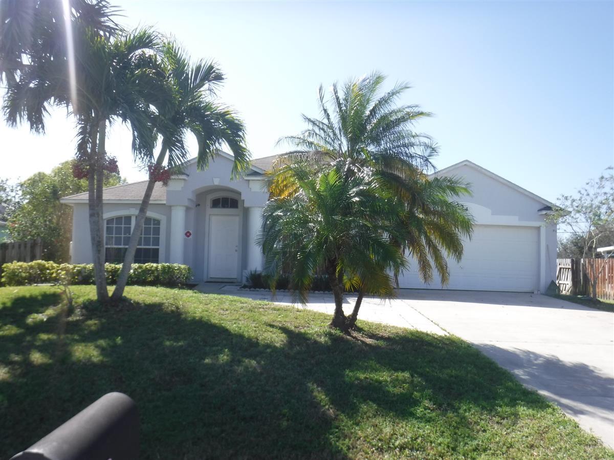 534 Thanksgiving Avenue - Photo 1