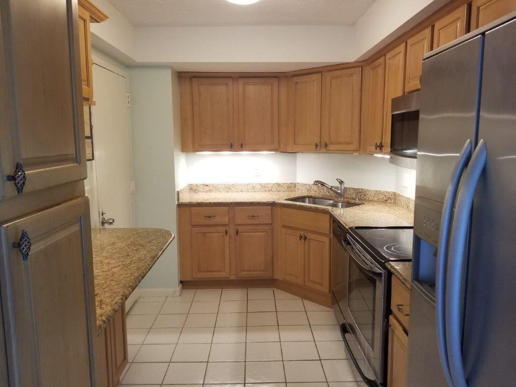 2425 Presidential Way - Photo 1