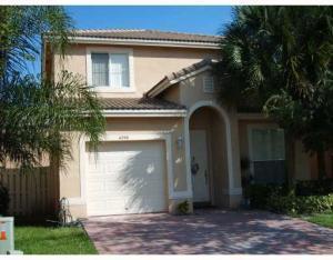 4298 Lake Tahoe Circle - Photo 1