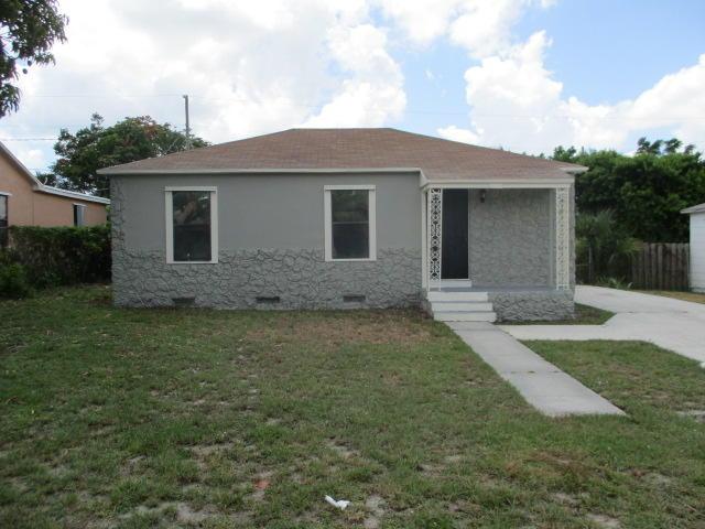 952 43rd Street - Photo 1
