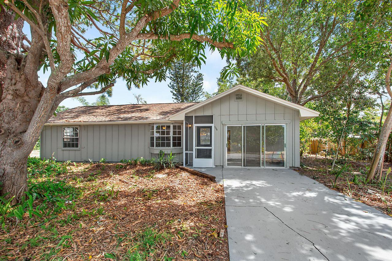 756 Bernard Street - Photo 1
