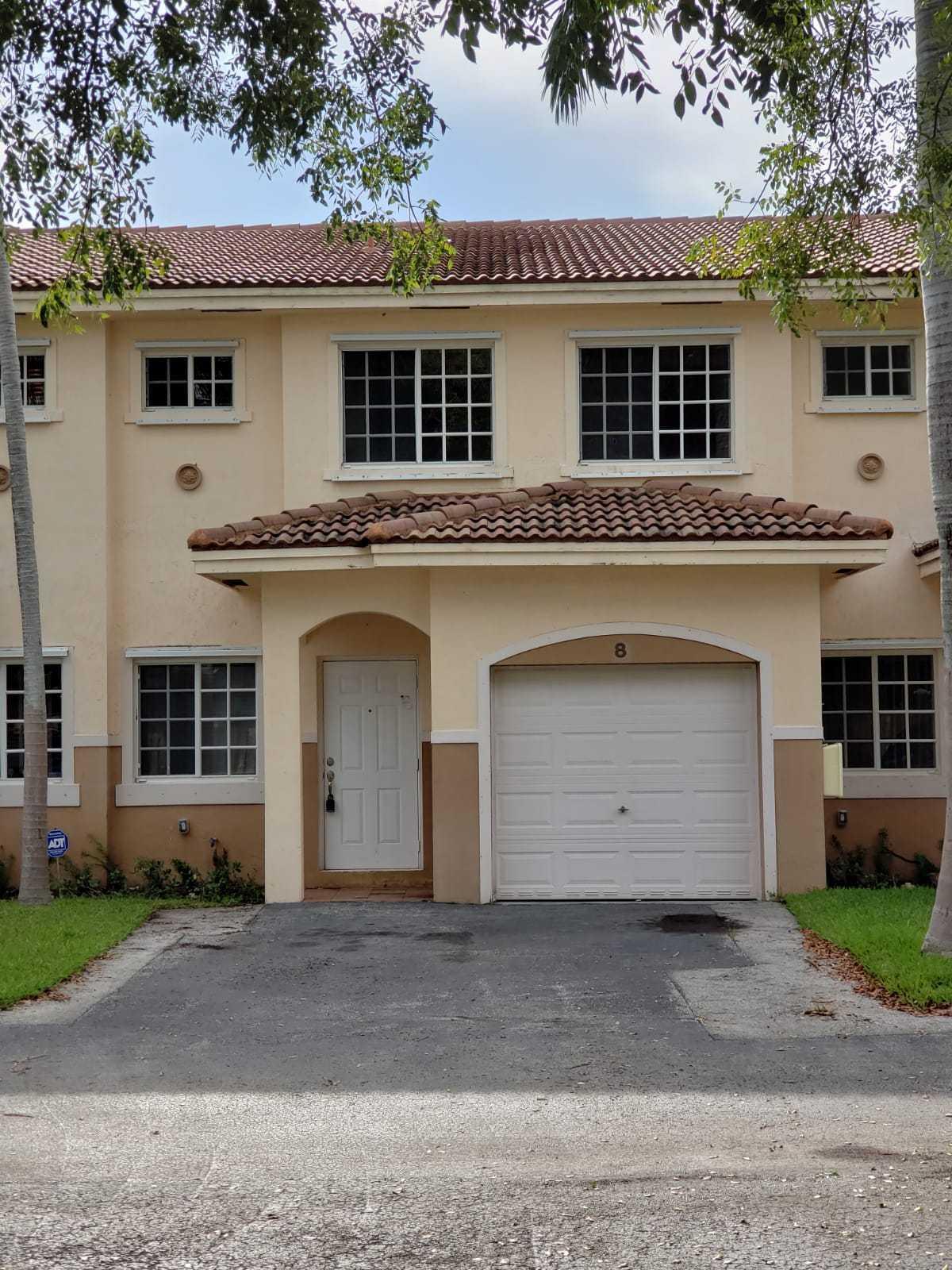 723 6th Street - Photo 1