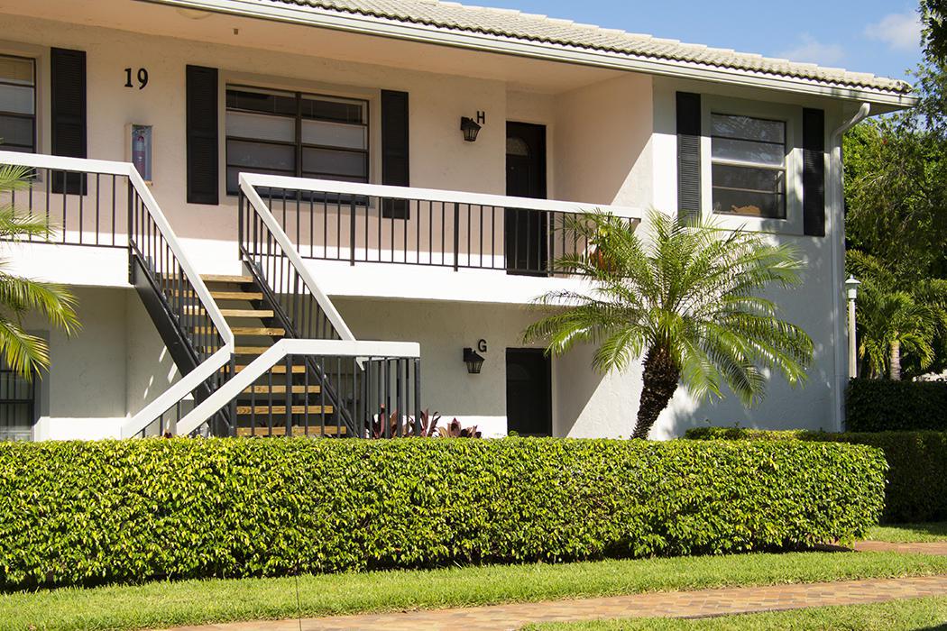19 Stratford Drive - Photo 1