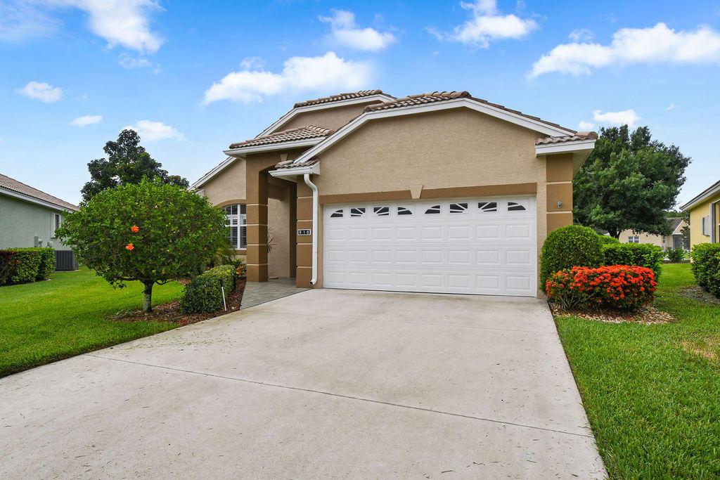 916 Sarria Court - Photo 1