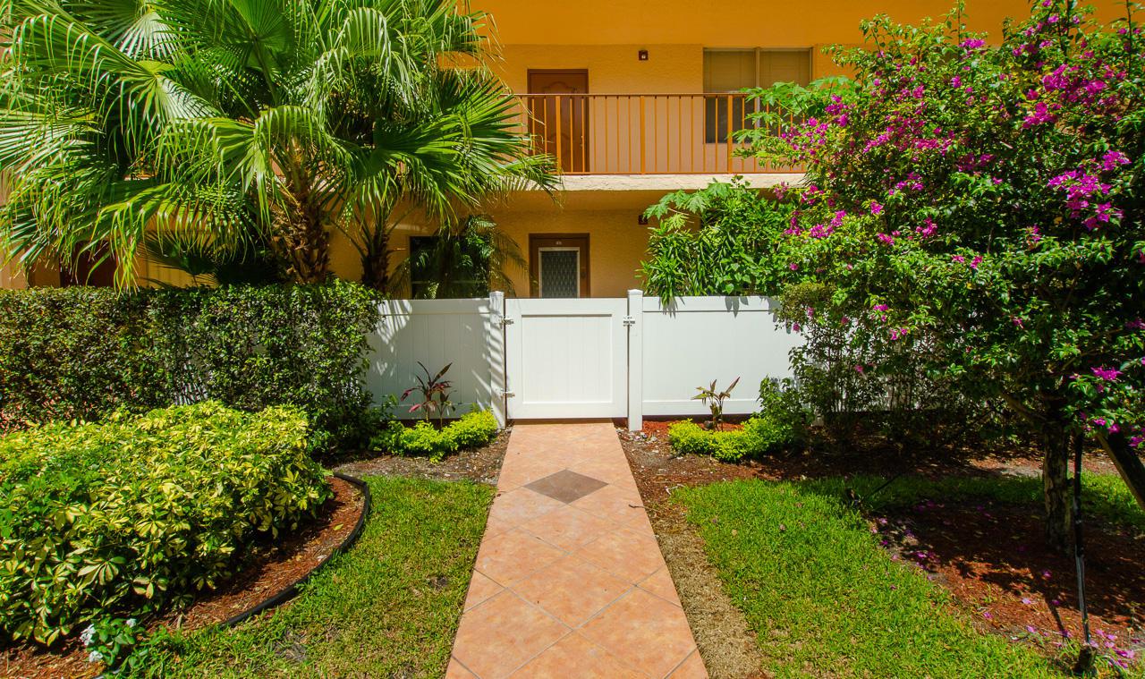 14575 Bonaire Boulevard - Photo 1