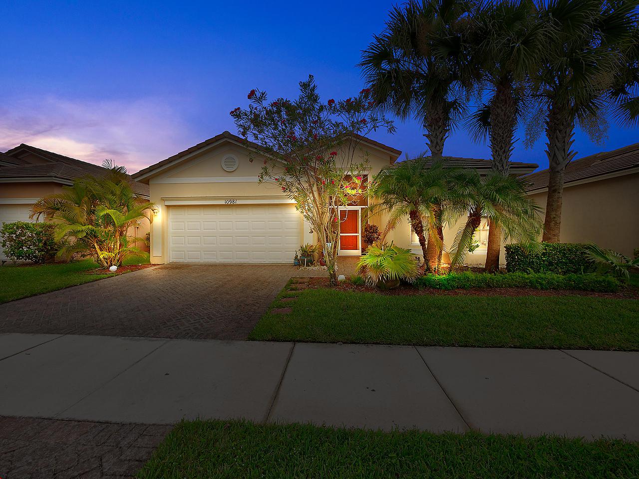 10981 Dunhill Court - Photo 1